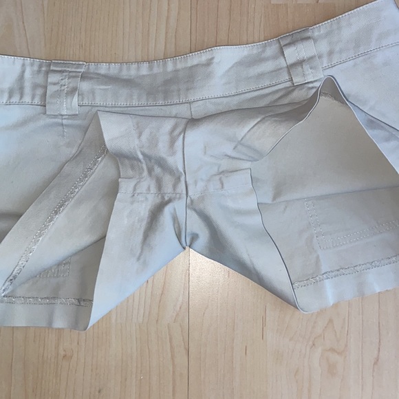 🩳 Forever 21 Size M Beige Short Shorts - Picture 4 of 5